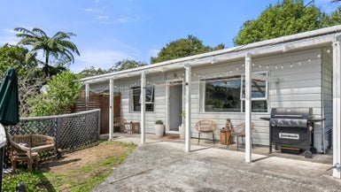 99A Bird Grove, Stokes Valley, Lower Hutt - Carousel 1