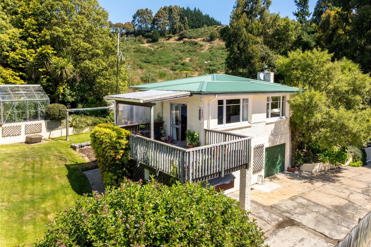 8 Roy Crescent, Concord, Dunedin - Carousel 1