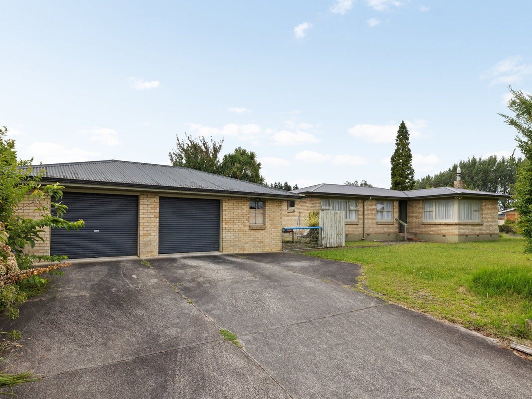 112 Fitzroy Avenue, Fitzroy, Hamilton - Carousel 1