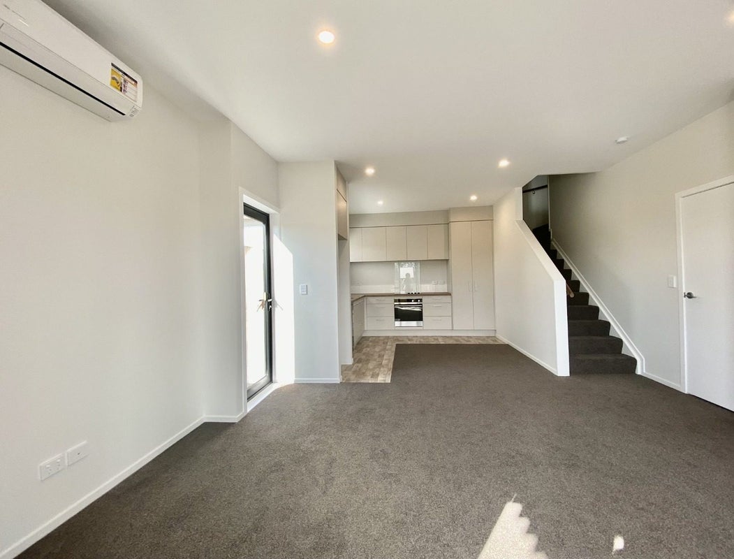 1/5 Dyer Street, Whitiora, Hamilton - Carousel 2