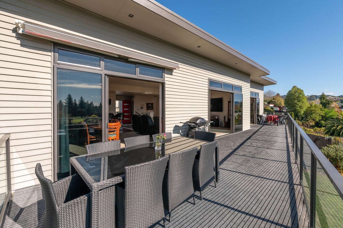 15 SIMMONDS CRESCENT, Springfield, Rotorua - Carousel 2