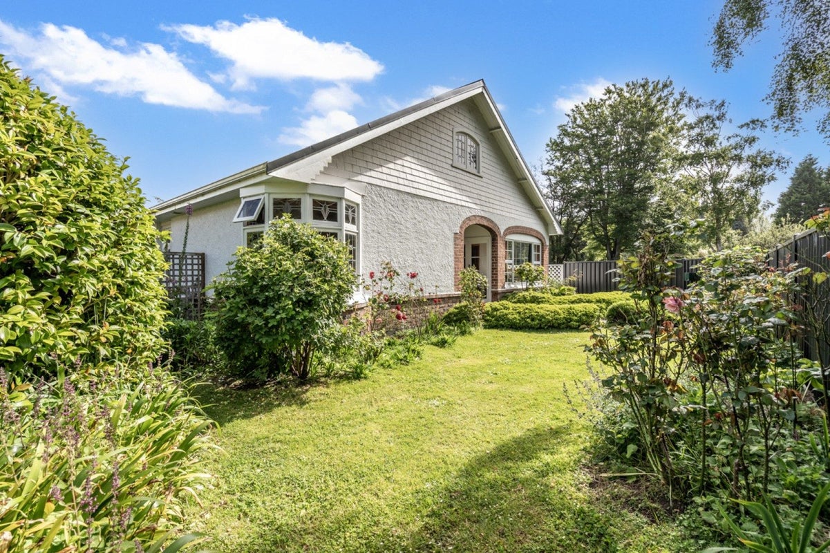 1 Bourke Street, Windsor, Invercargill - Carousel 1