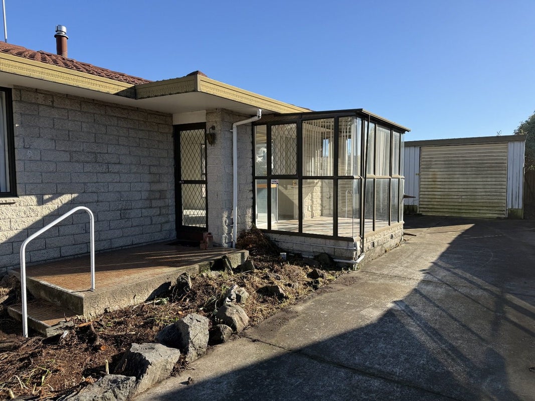 1/201 Innes Road, St Albans, Christchurch - Carousel 1