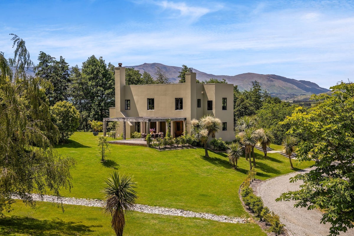 453 Littles Road, Dalefield, Queenstown - Carousel 1