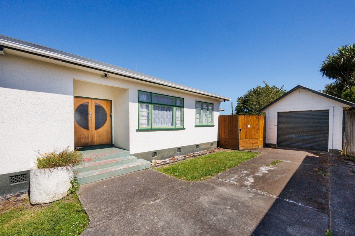 119 Ferguson Street, West End, Palmerston North - Carousel 1
