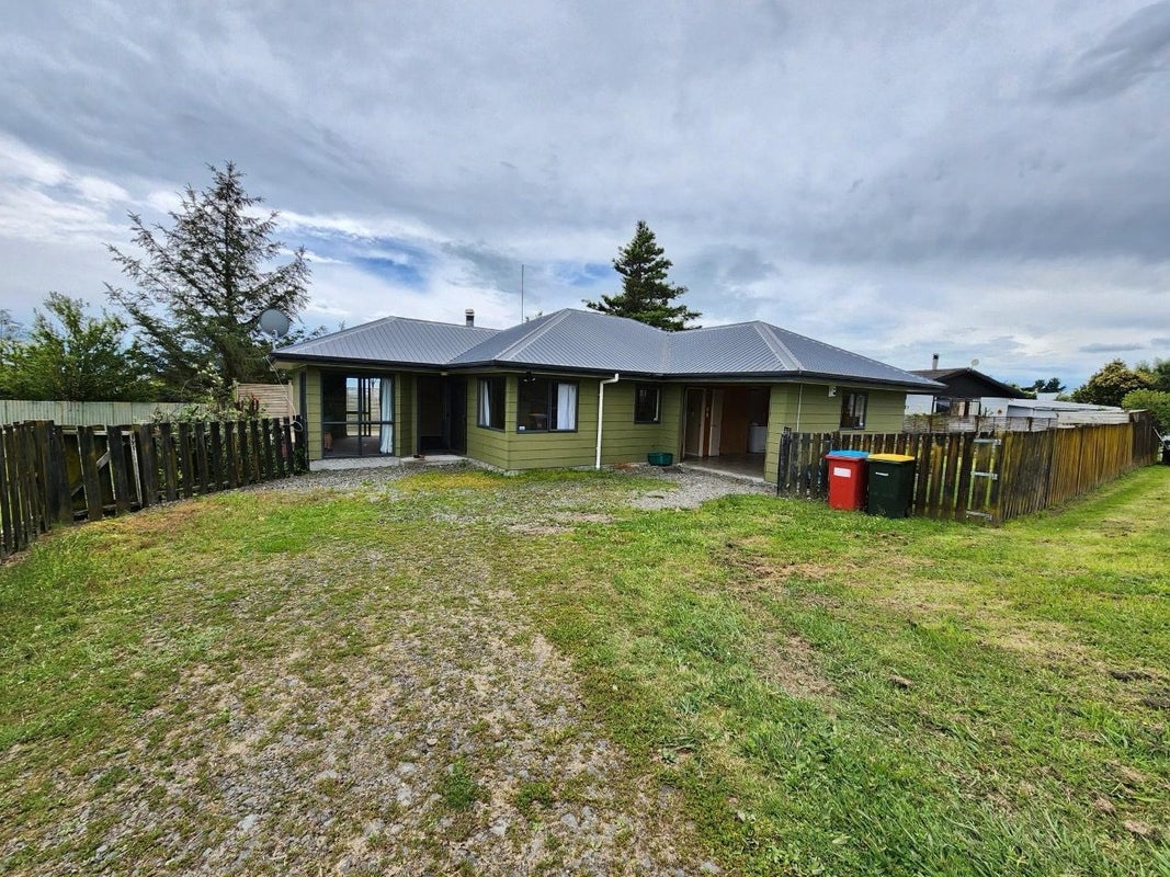 35 Rata Street, Tokomaru, Palmerston North - Carousel 1