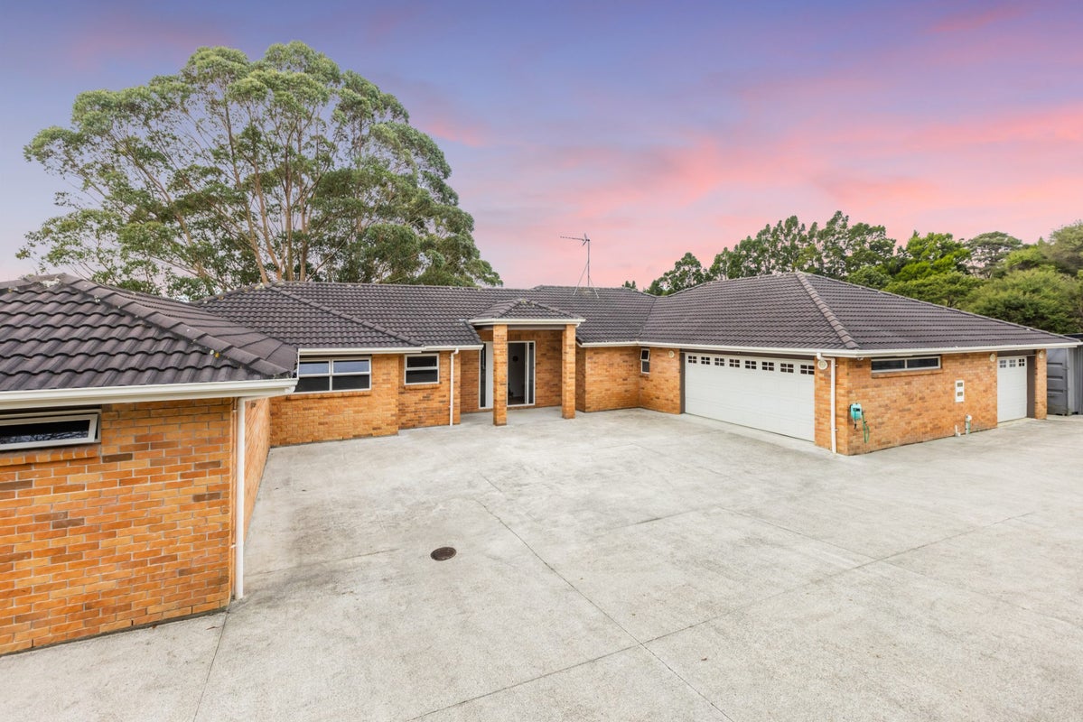 158 Judge Richardson Drive, Opaheke, Papakura - Carousel 2