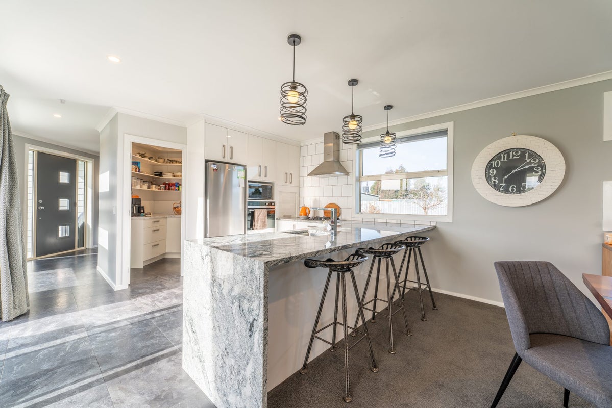 27 King Street, Pareora - Carousel 2