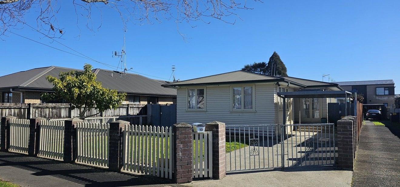 10 Paterson Street, Frankton, Hamilton - Carousel 1