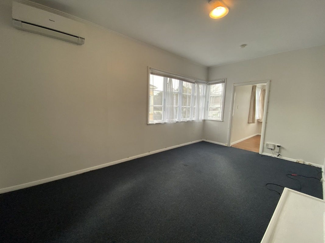 25 Gadsby Street, Avalon, Lower Hutt - Carousel 2