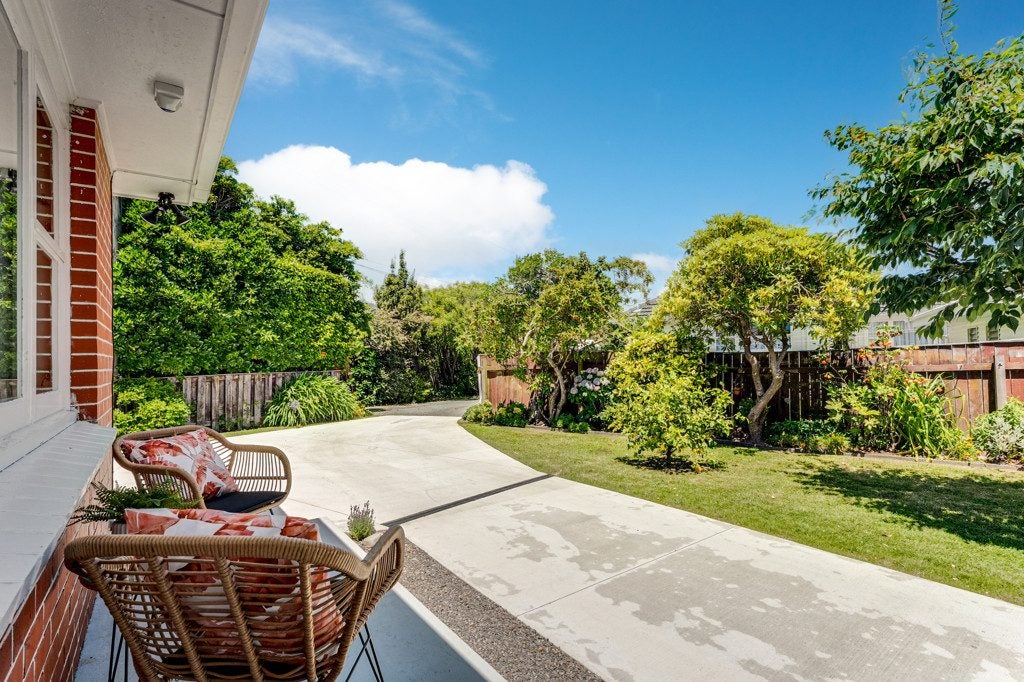 2/23 Gordon Street, Avalon, Lower Hutt - Carousel 2