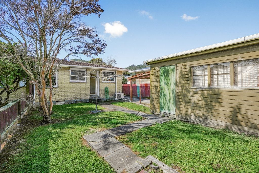 2/10 Langford Street, Naenae, Lower Hutt - Carousel 20