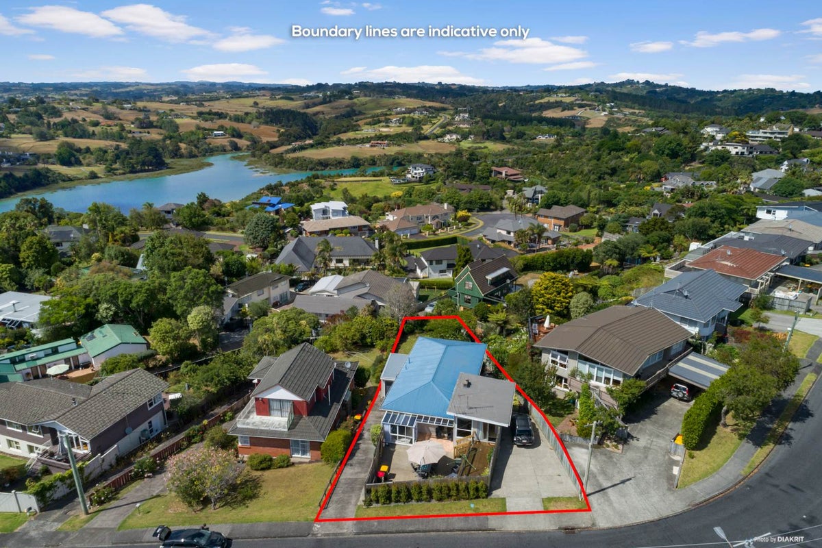 149 Sandspit Road, Shelly Park, Auckland - Carousel 2