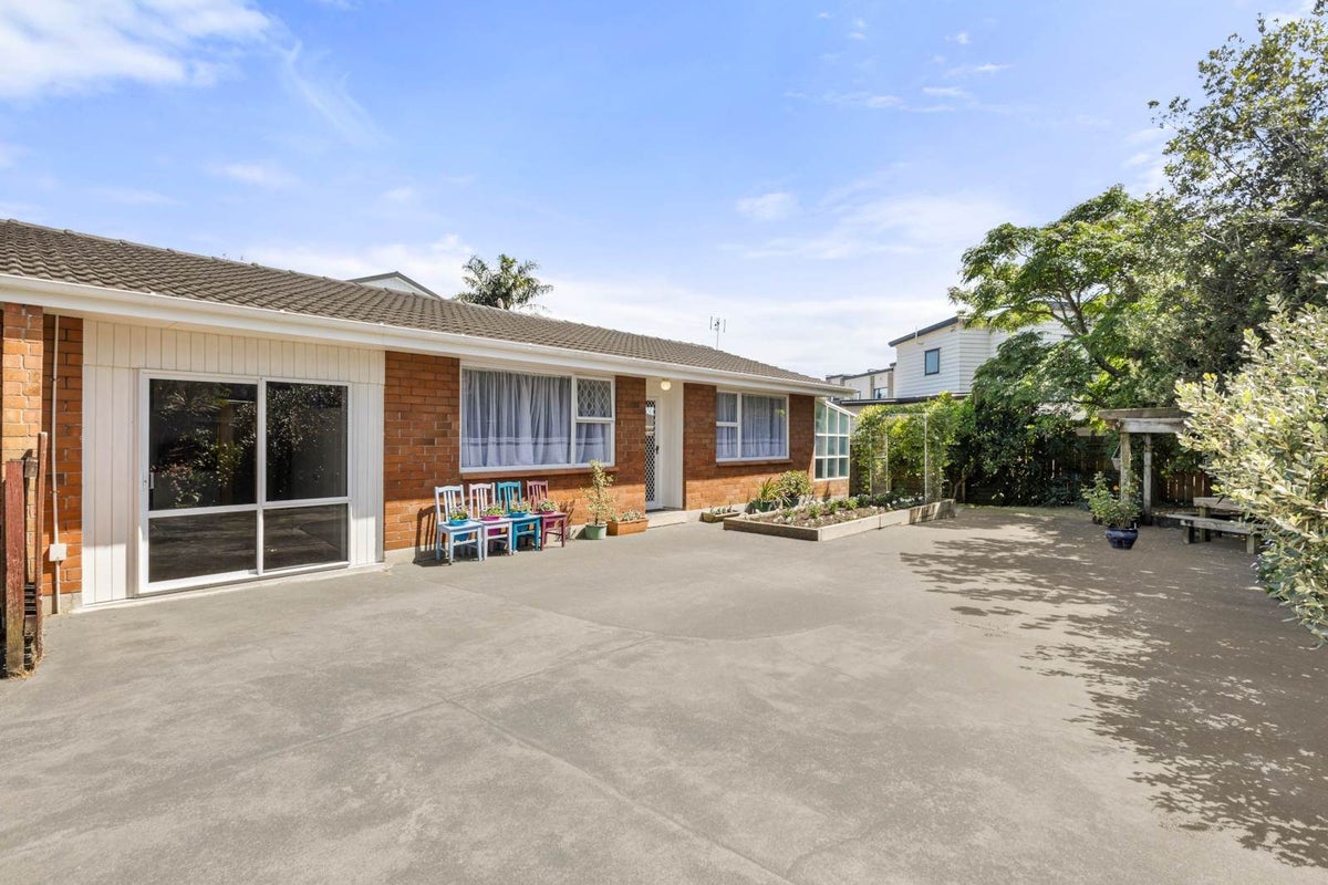 3/38 Glen Avenue, Papatoetoe, Auckland - Carousel 1