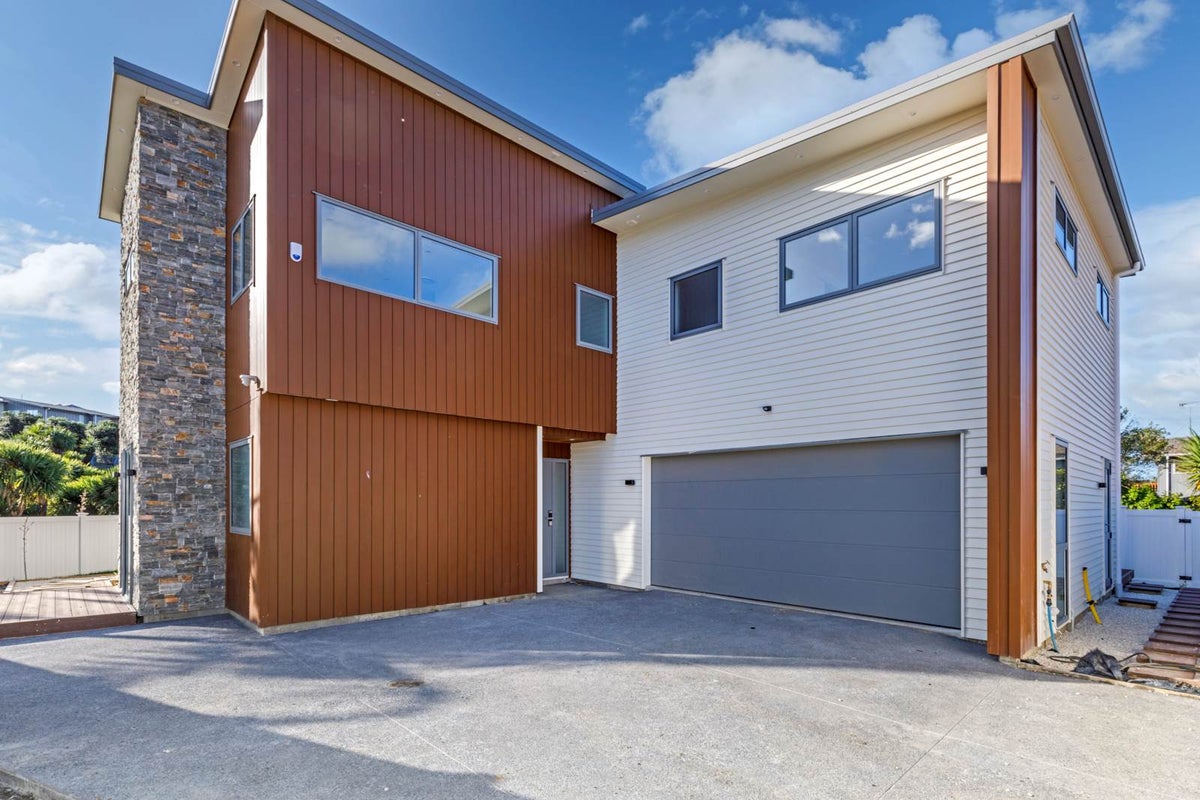 21B Glenvar Road, Torbay, Auckland - Carousel 1