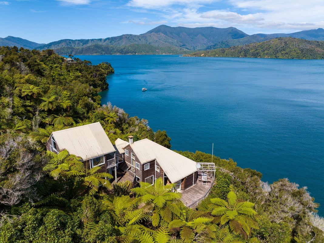 0 Christys Bay, Lochmara Bay - Carousel 1