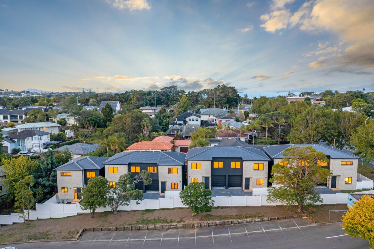 3/17 Sandspit Road, Cockle Bay, Auckland - Carousel 13