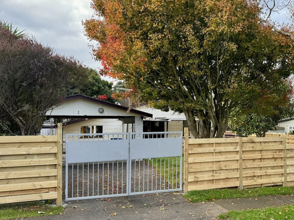 28 Kings Road, Panmure, Auckland - Carousel 1