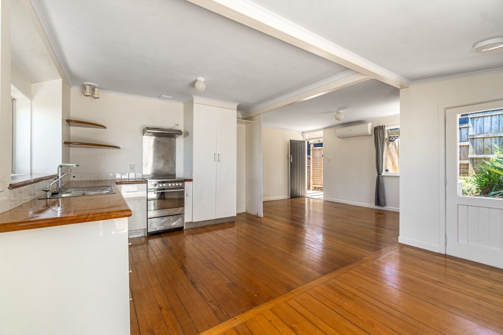 10 Mostyn Street, Kingsland, Auckland - Carousel 2