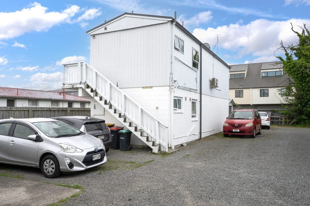 4/369 Hereford Street, Linwood, Christchurch - Carousel 1