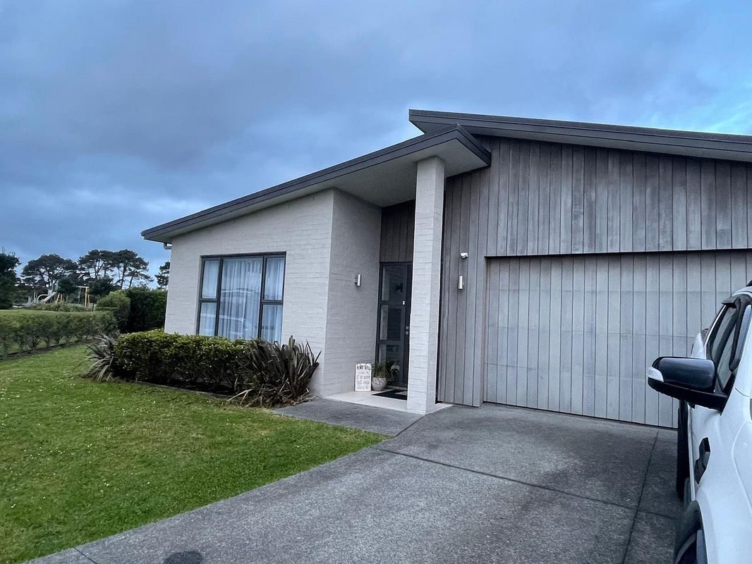 25 Kahawairahi Drive, Beachlands, Auckland - Carousel 28