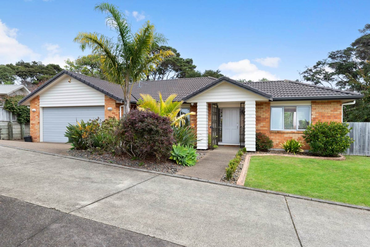 3D Blue Heron Rise, Stanmore Bay, Auckland - Carousel 1