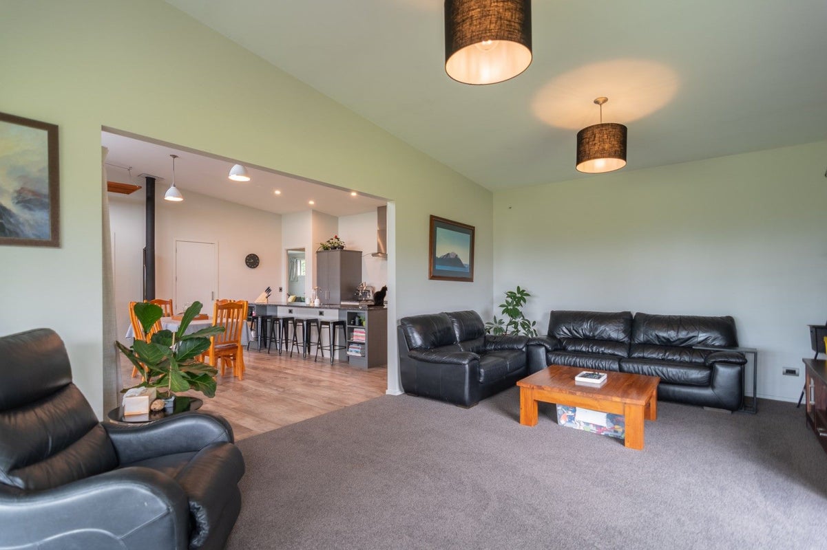 27 Manse Road, Pleasant Point, Pleasant Point - Carousel 2