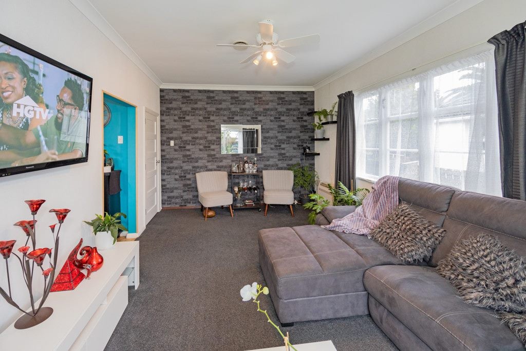 12 Clare Street, Oamaru North, Oamaru - Carousel 2