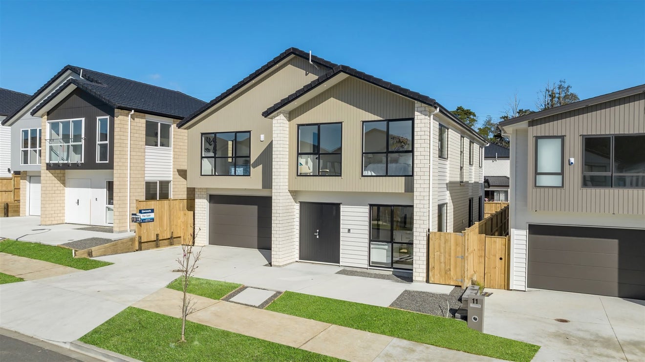13 Tullymore Drive, Flat Bush, Auckland - Carousel 2