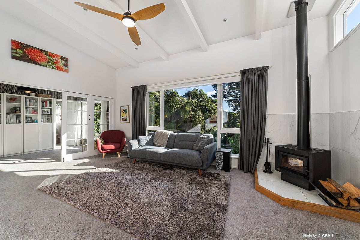 24 Hurman Street, Karori, Wellington - Carousel 2