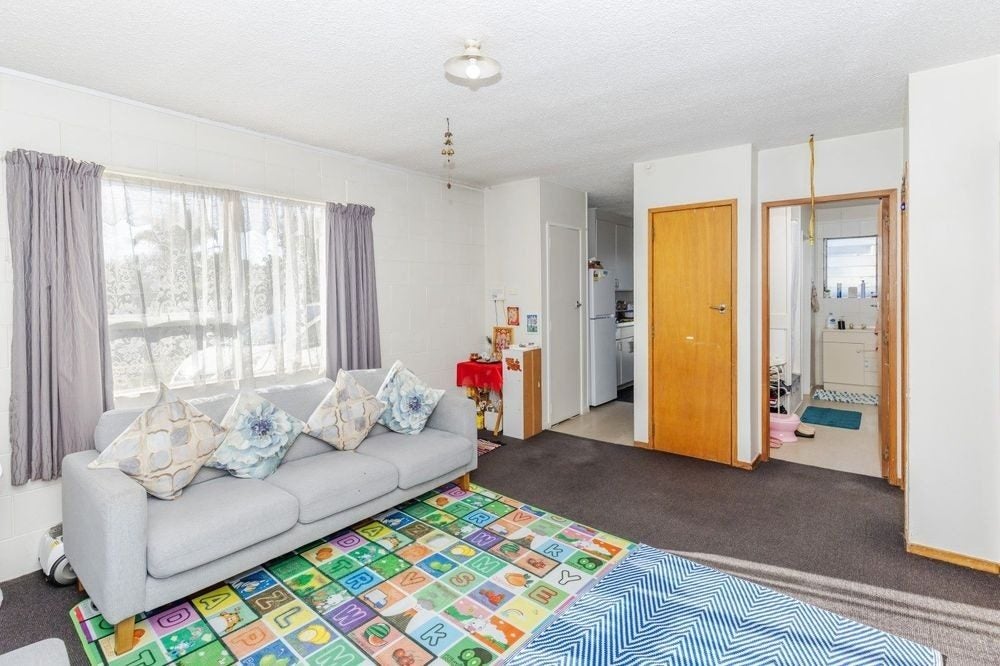 5/2 Coates Street, Hamilton East, Hamilton - Carousel 1