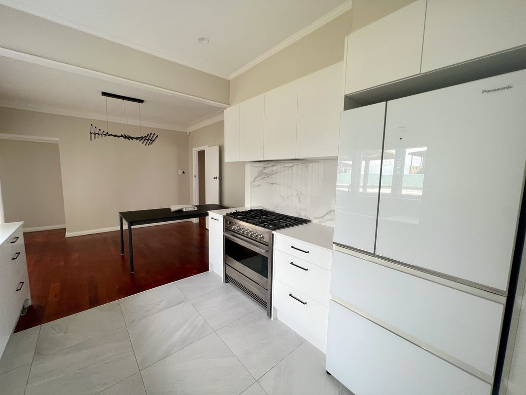 215 Mount Albert Road, Wesley, Auckland - Carousel 2