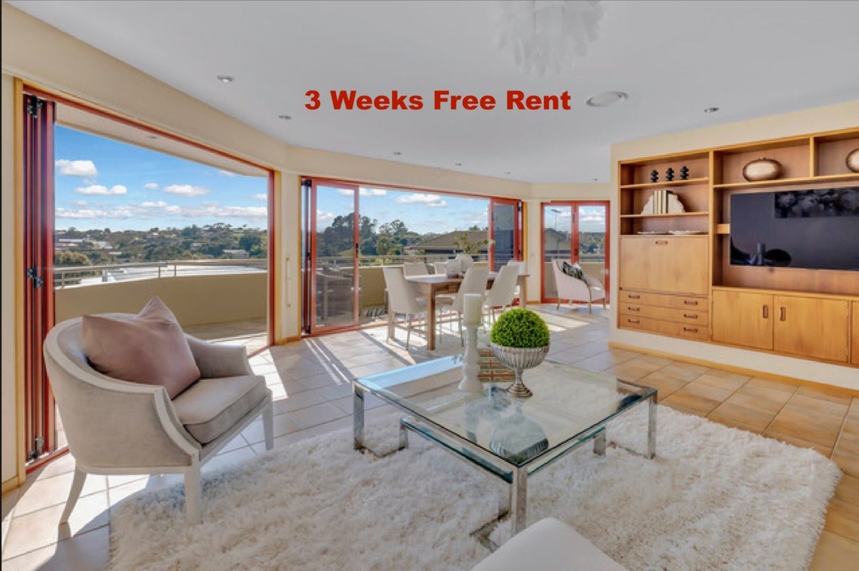 2/21 Sunderlands Road, Half Moon Bay, Auckland - Carousel 1