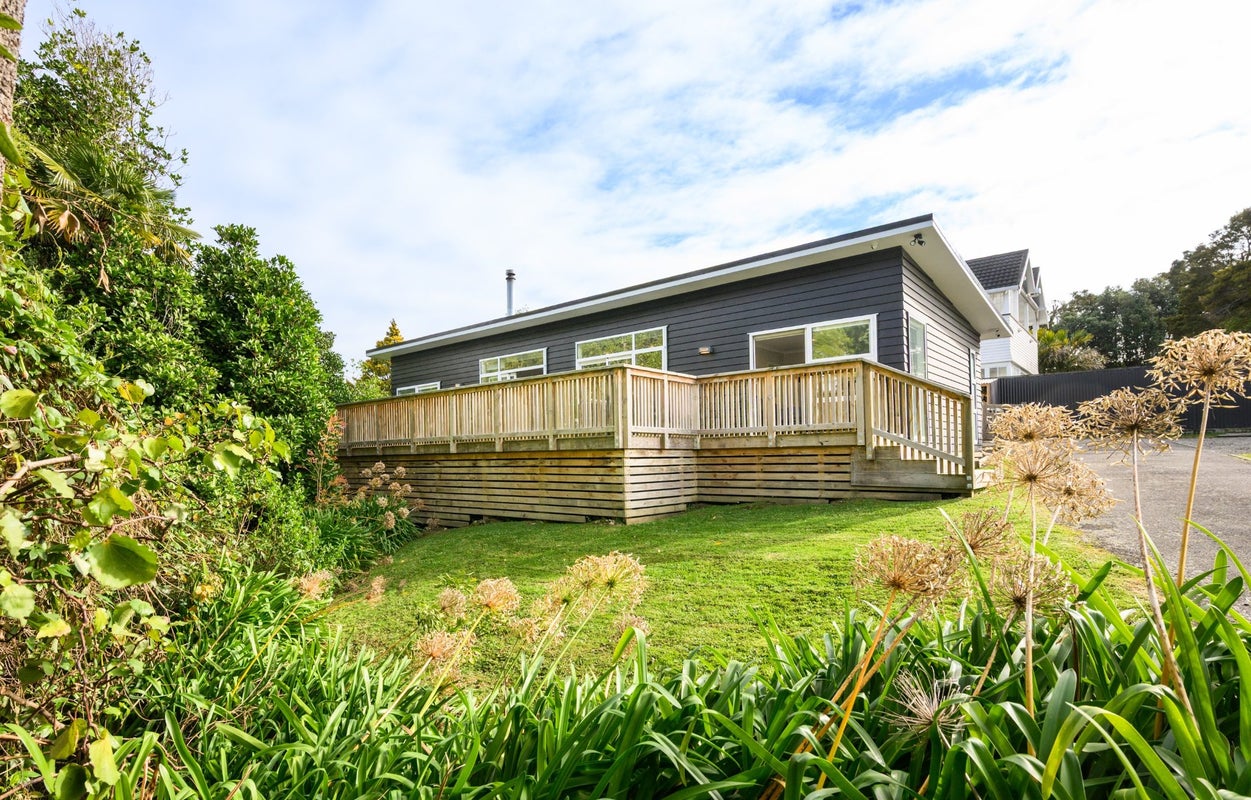 39 Rainforth Street, Roslyn, Palmerston North - Carousel 1