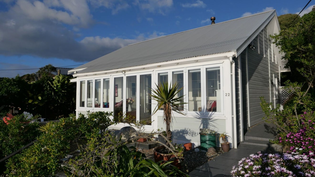 22 The Parade, Paekakariki, Paekakariki - Carousel 2