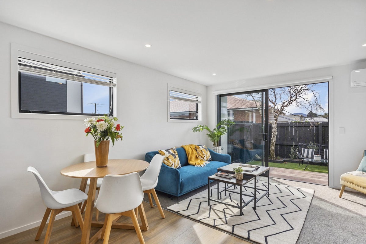 67C Royal Crescent, Saint Kilda, Dunedin - Carousel 1