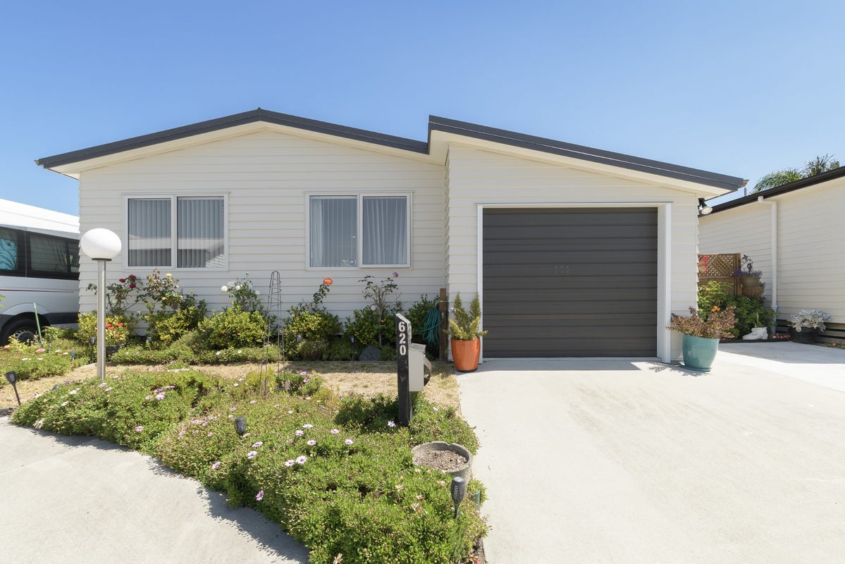 620/11 Kamahi Crescent (Golden Sands Village), Papamoa, Tauranga, Bay Of Plenty - Carousel 1