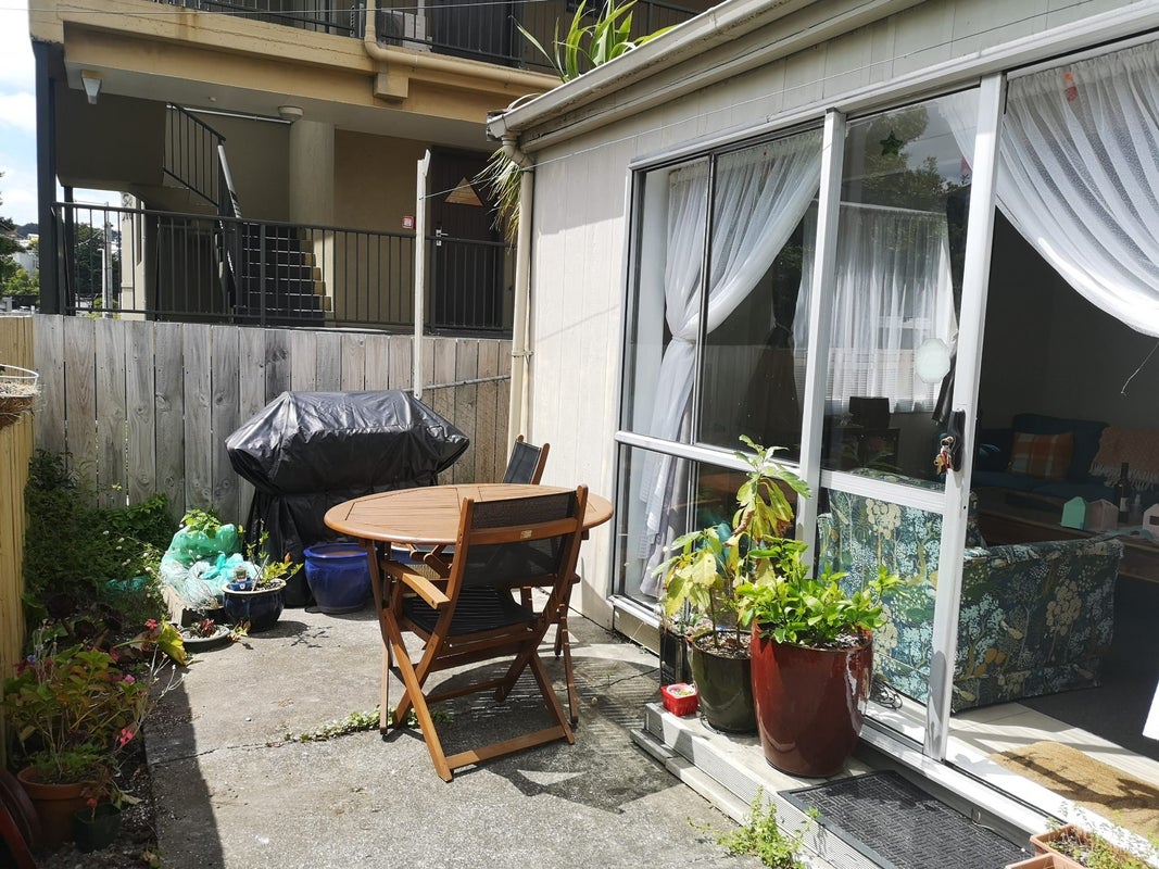68 Riddiford Street, Newtown, Wellington - Carousel 1