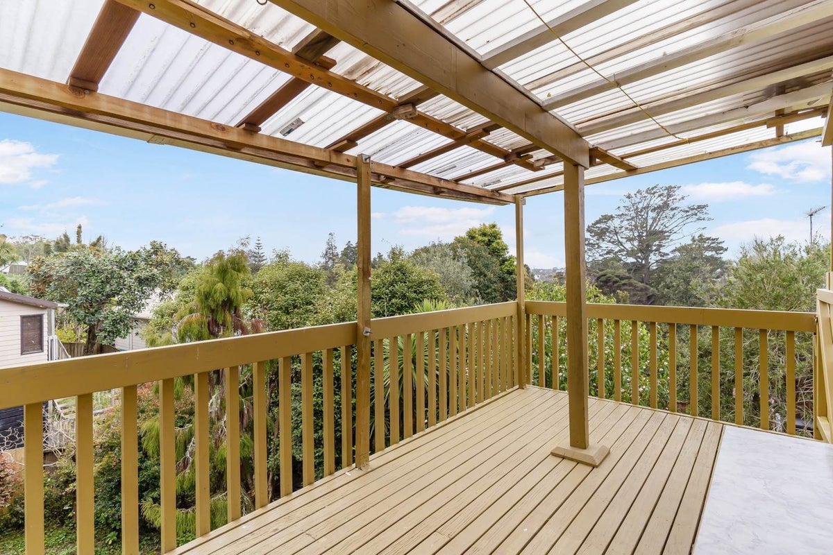 1/139 Rangatira Road, Beach Haven, Auckland - Carousel 2