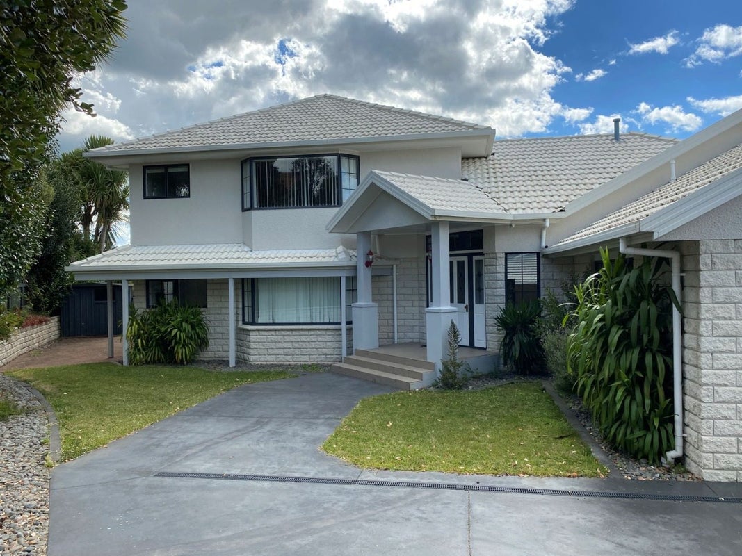 9 Hinton Place, Pyes Pa, Tauranga - Carousel 1