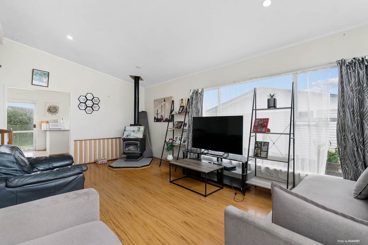 22 Mascot Avenue, Mangere, Auckland - Carousel 2