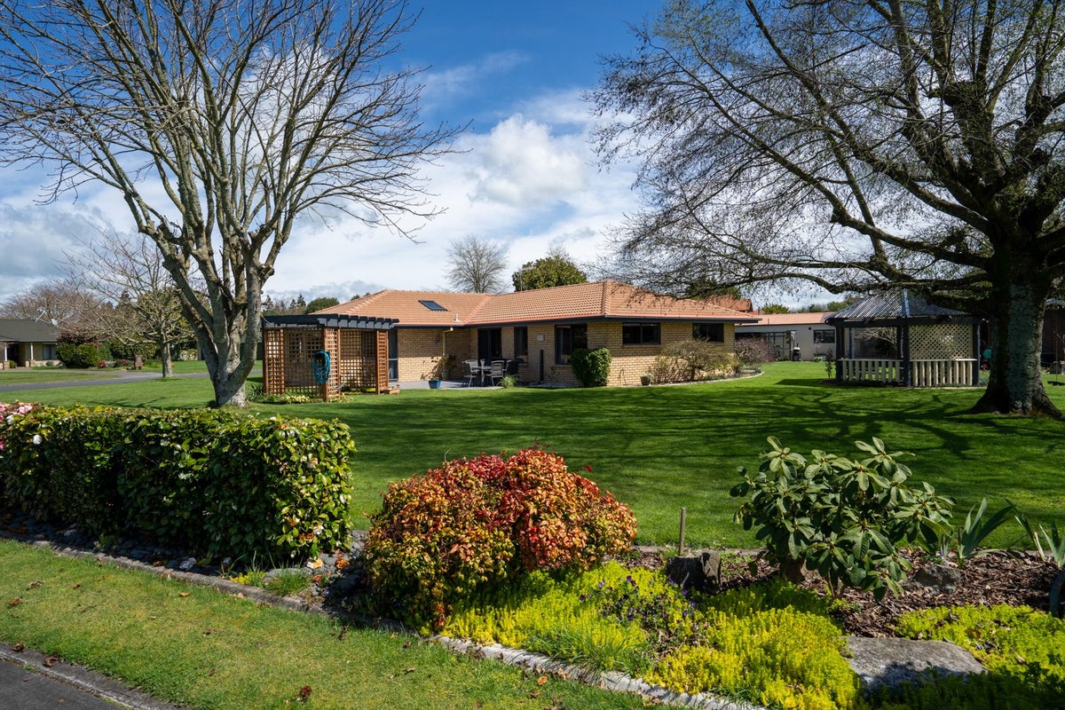 49 Cowley Drive, Leamington, Cambridge - Carousel 1