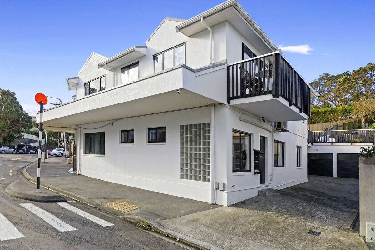 1C Arawa Road, Hataitai, Wellington - Carousel 2