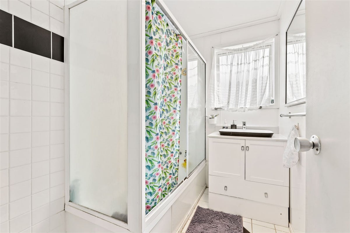 4/14 Dalmatia Place, Henderson, Auckland - Carousel 13