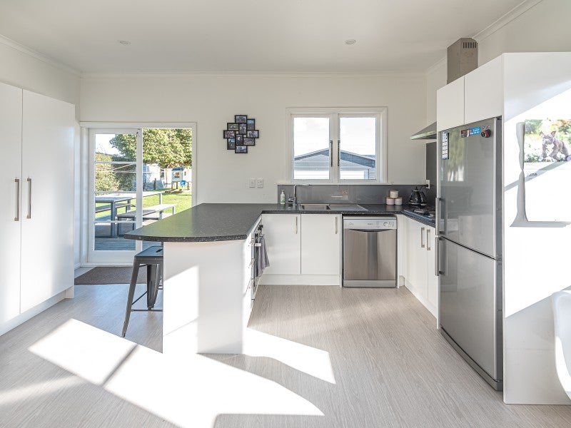 23 Caffray Avenue, Aramoho, Whanganui - Carousel 2