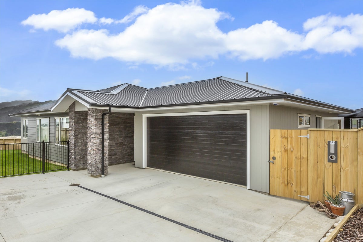 173 John Burke DR, Aotea, PORIRUA - Carousel 1