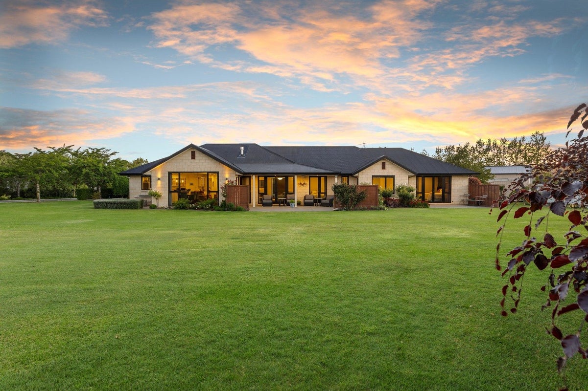 2 Leyland Crescent, Swannanoa, Kaiapoi - Carousel 1