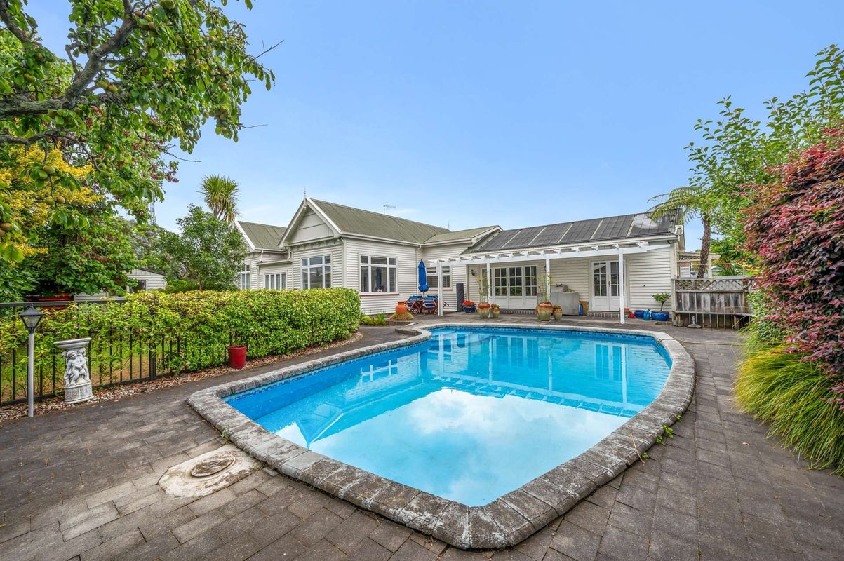 118 Vigor Brown Street, Napier South, Napier - Carousel 1