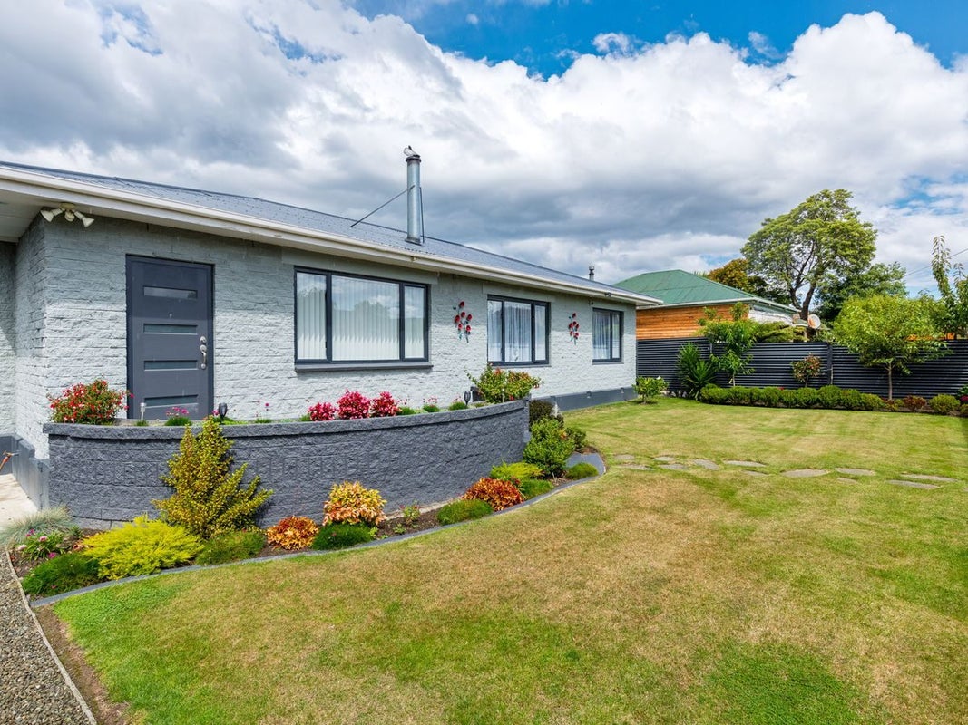 5 Holmes Street, Waimate, Waimate - Carousel 1