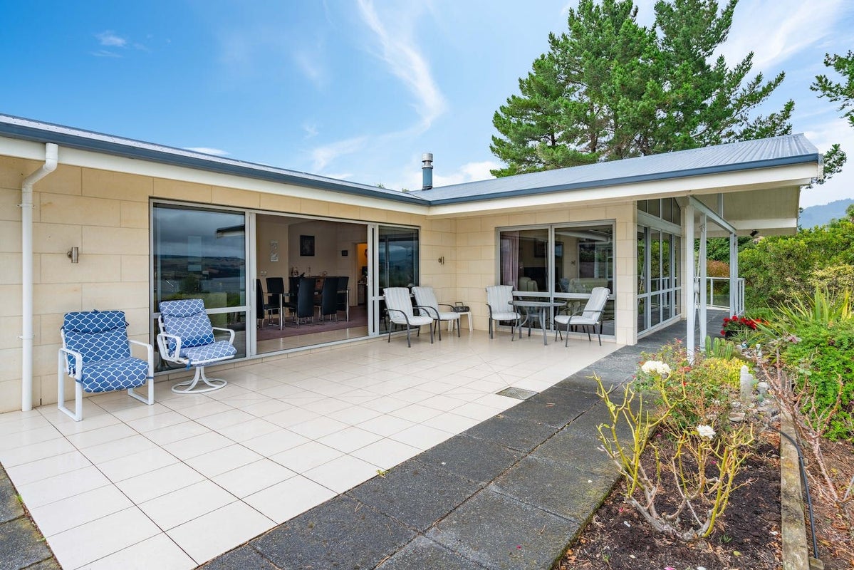 28 Nore Street, Waihola, Milton - Carousel 2